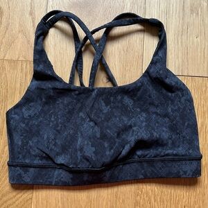 Lululemon sports bra size 4